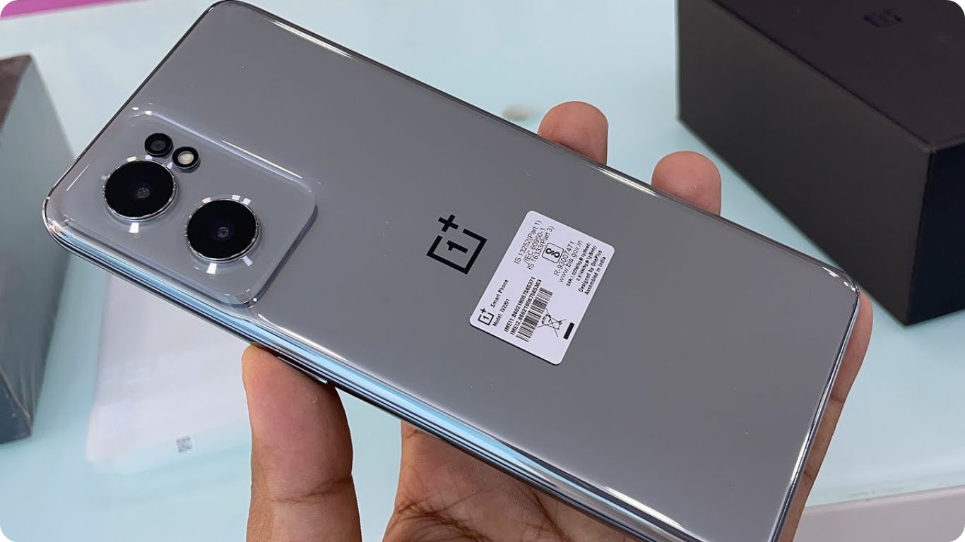 मार्केट में एक तरफा माहौल बना रखा है OnePlus Nord 2T कि 5G स्मार्टफोन। 256GB स्टोरेज 7500mAh बैटरी, अभी ऑर्डर करे